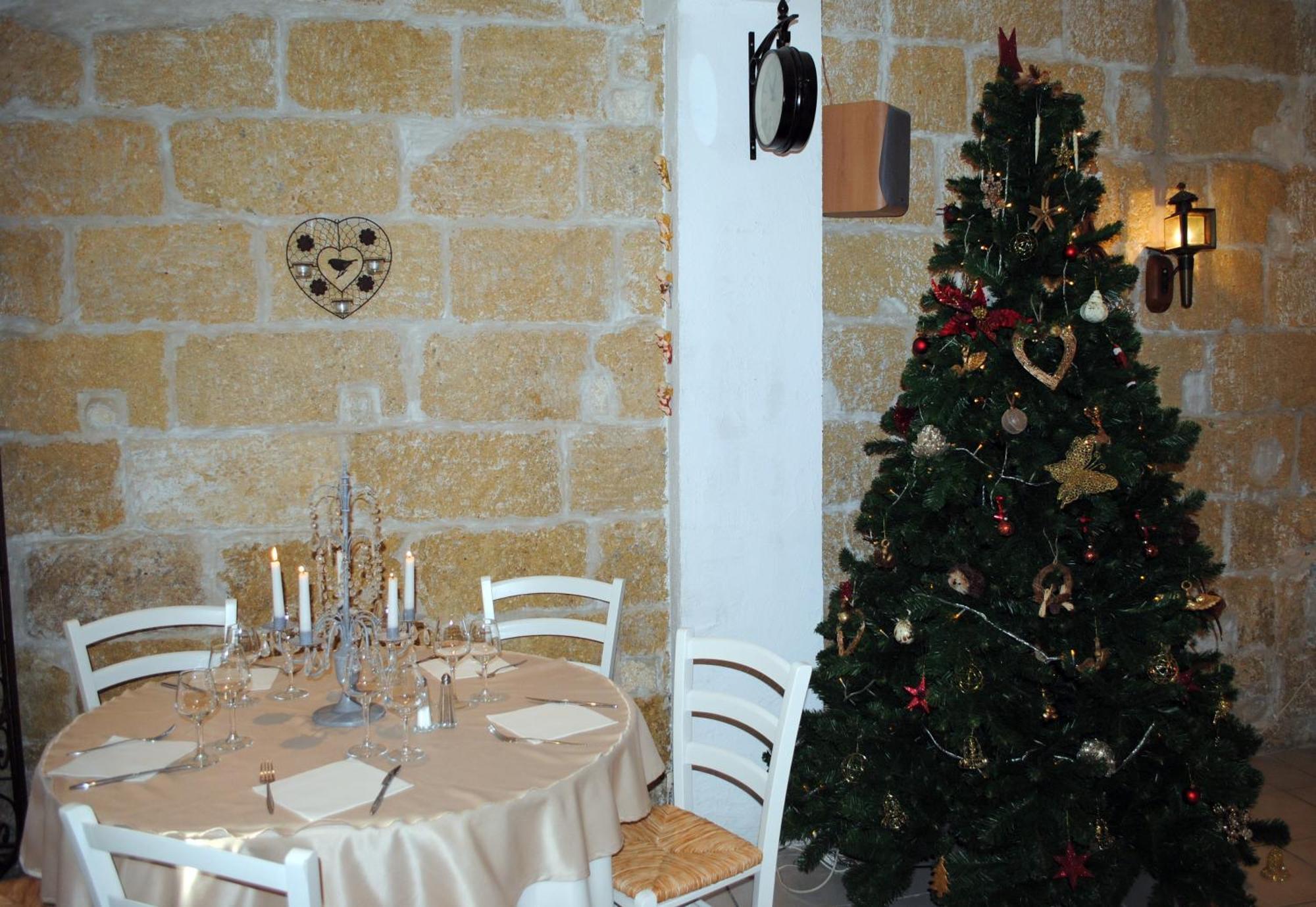 Hotel Restaurant Le Provencal Le Grau-du-Roi Dış mekan fotoğraf